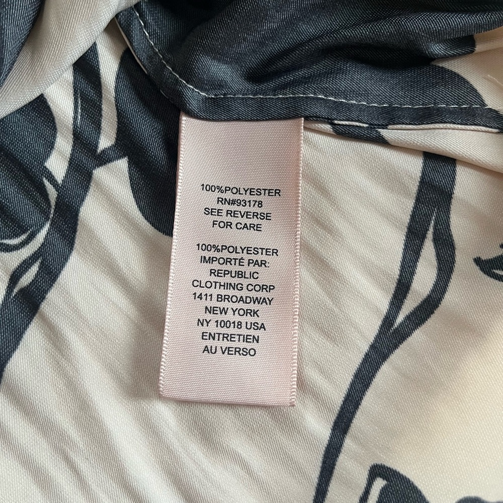 Philosophy Contemporary  Floral Print Button-Up Blouse Women’s Size Small - Picture 7 of 12